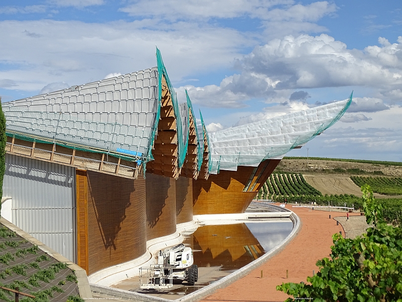 Calatrava in Spain - Bodegas Ysios