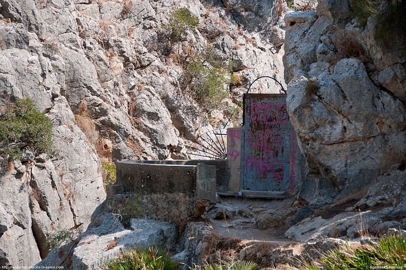The locked door to El Caminito del Rey photo
