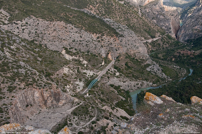 The railway tracks cutting through El Chorro rocks