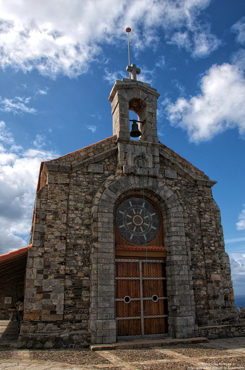 The Gaztelugatxe chapel photo